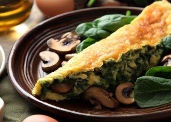 Omelete de Espinafre e Cogumelos: Saboreie e Emagreça!